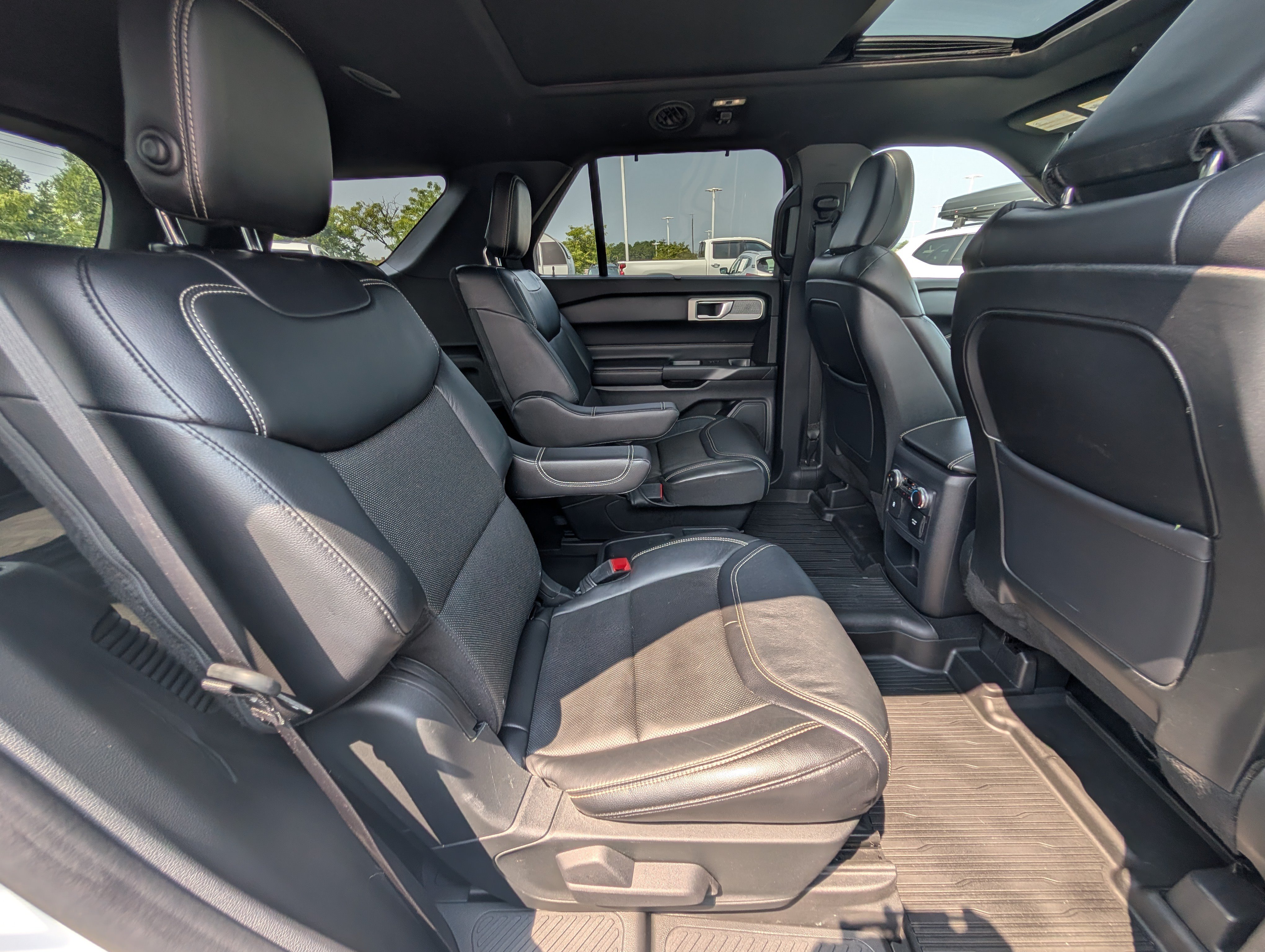 Certified 2020 Ford Explorer ST AWD/4WD image 11