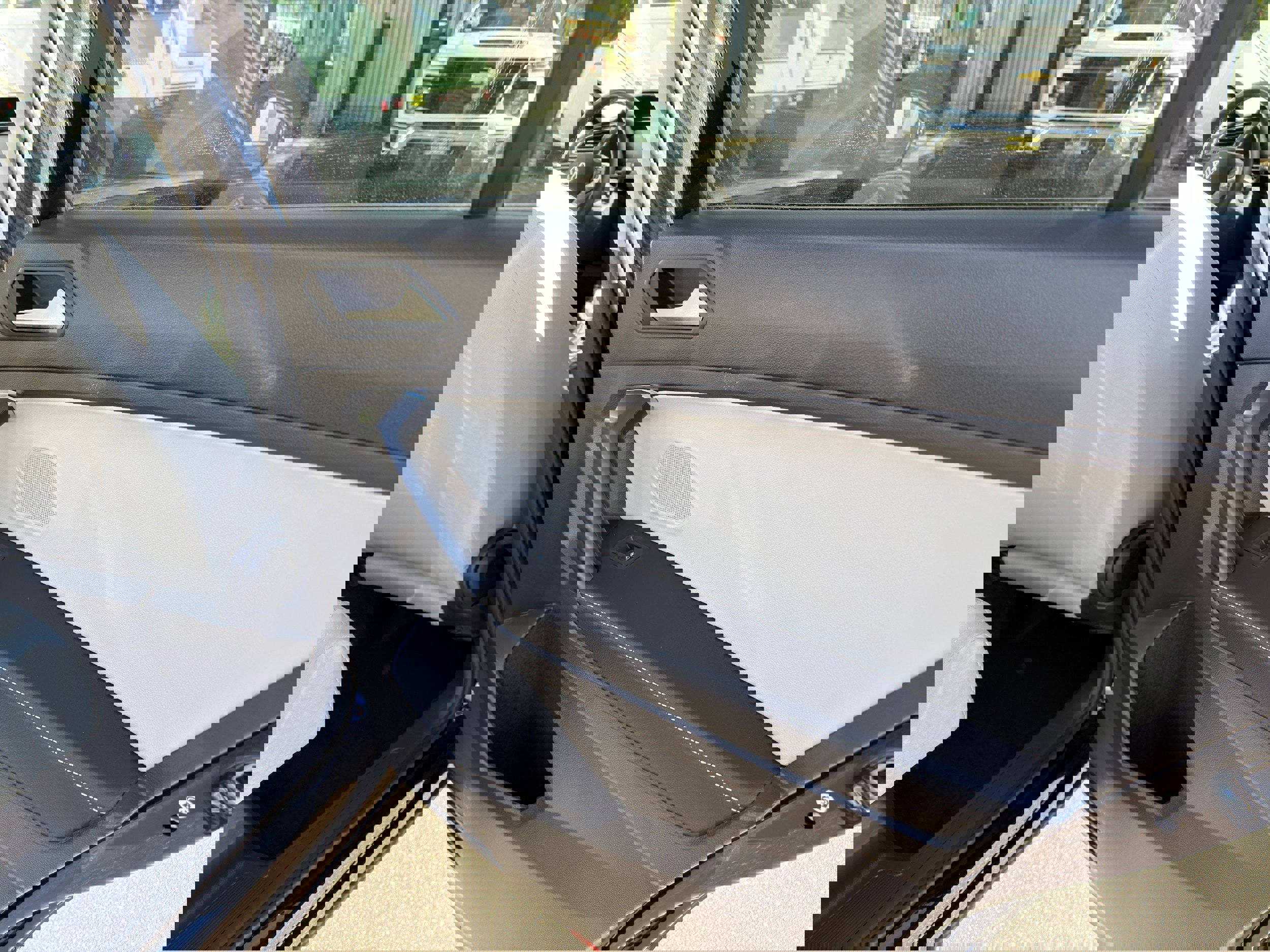 Used 2024 Volkswagen Tiguan S image 13