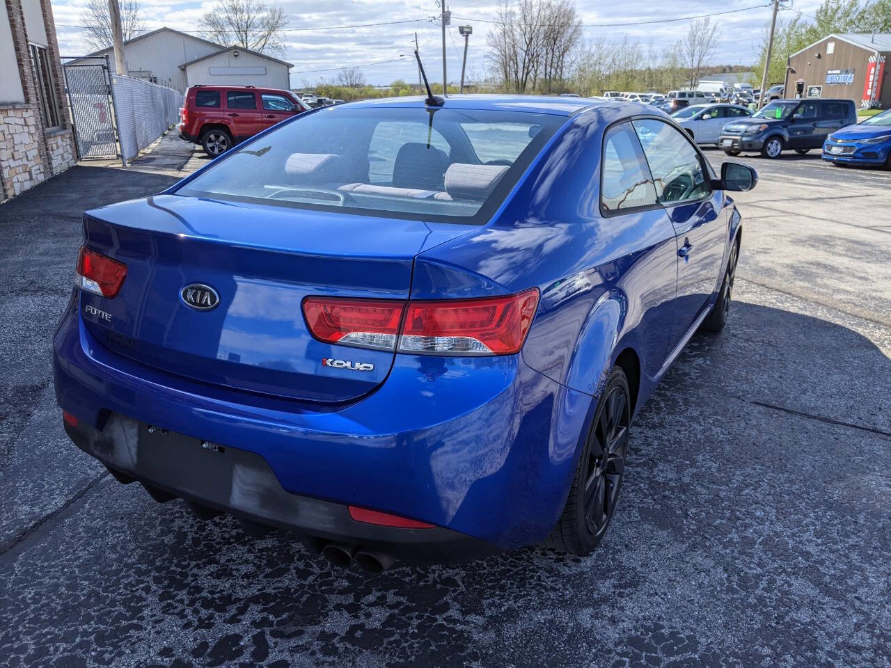 Used 2012 Kia Forte Koup SX FWD image 3