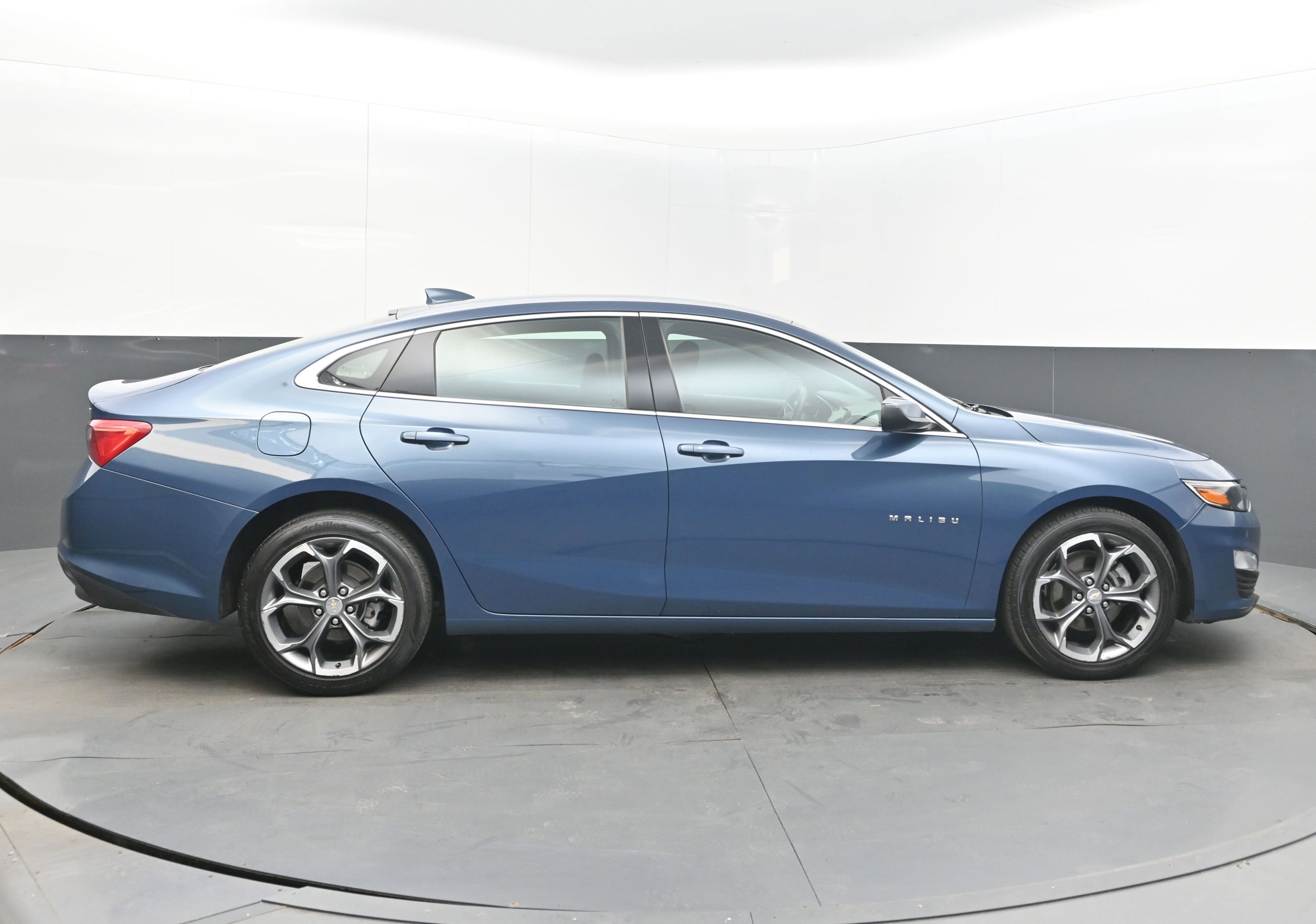 Used 2024 Chevrolet Malibu LT FWD image 10