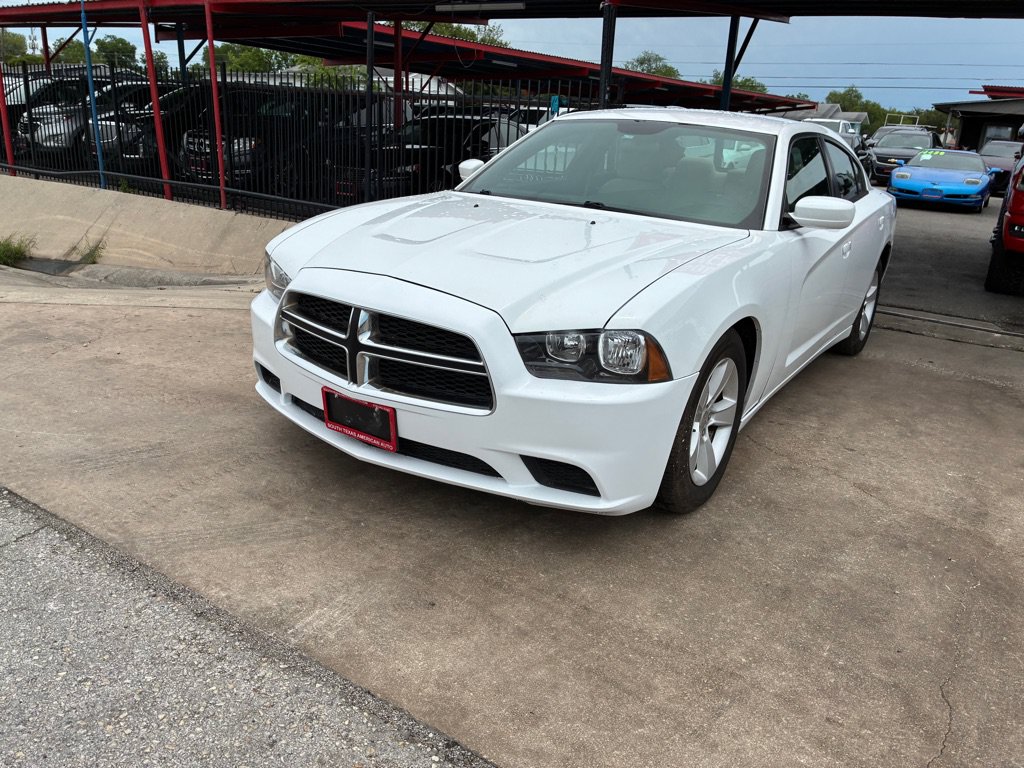 Used 2013 Dodge Charger SE RWD image 7