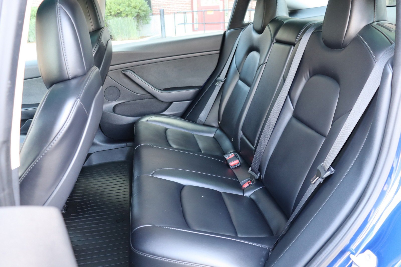 Used 2022 Tesla Model 3 Standard Range RWD image 13