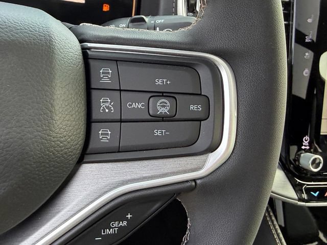 New 2026 Jeep Grand Wagoneer Limited AWD/4WD image 32