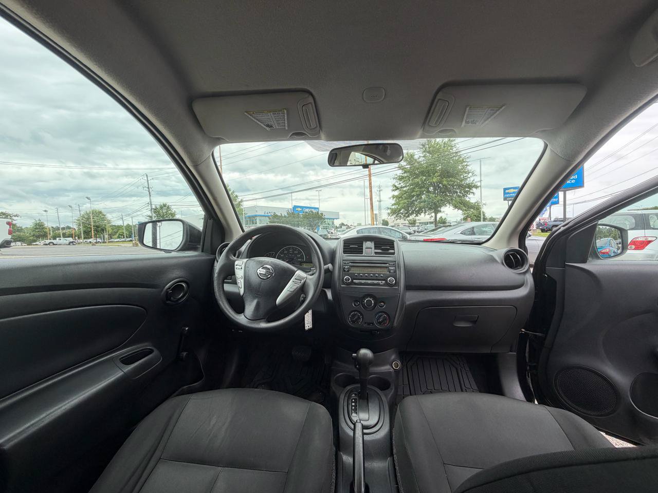 Used 2017 Nissan Versa S Plus FWD image 31