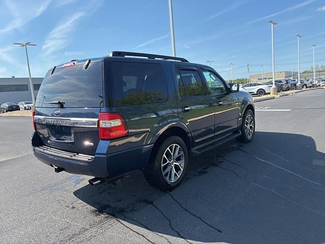 Used 2017 Ford Expedition XLT w/ Equipment Group 202A AWD/4WD image 8