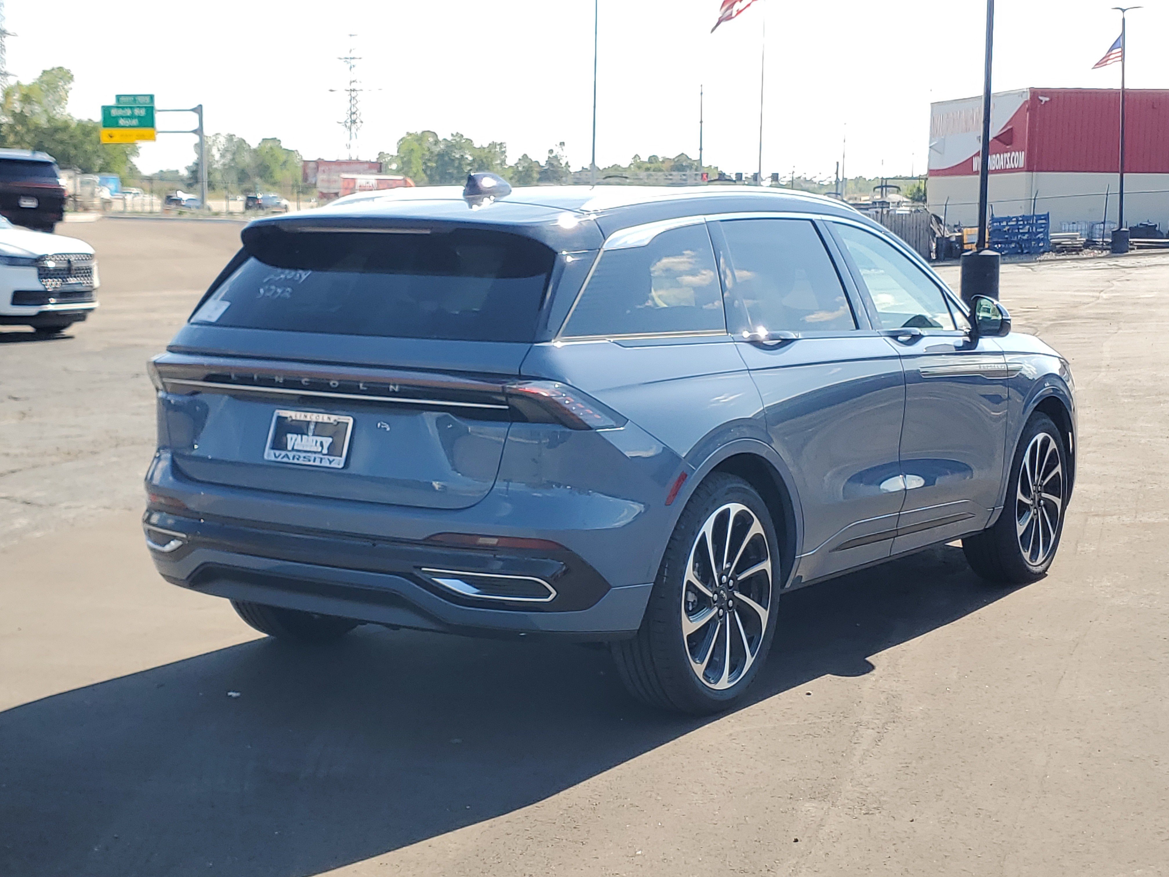 New 2026 Lincoln Nautilus Black Label AWD/4WD image 4