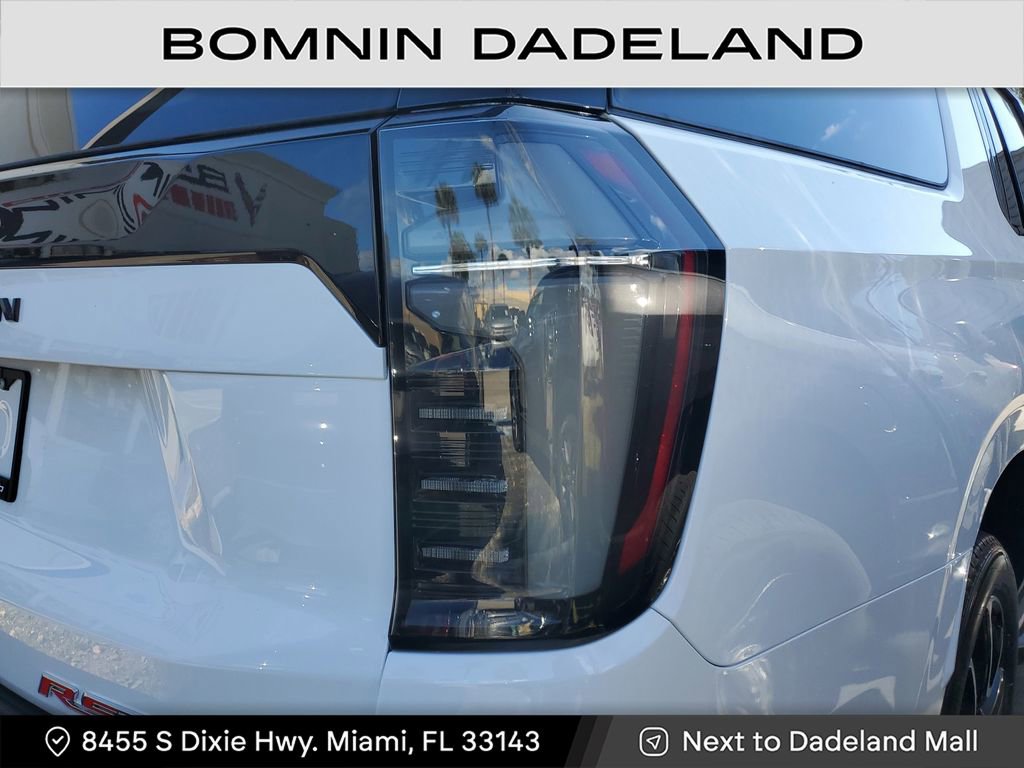 Used 2026 Chevrolet Suburban RST w/ Comfort Package image 7