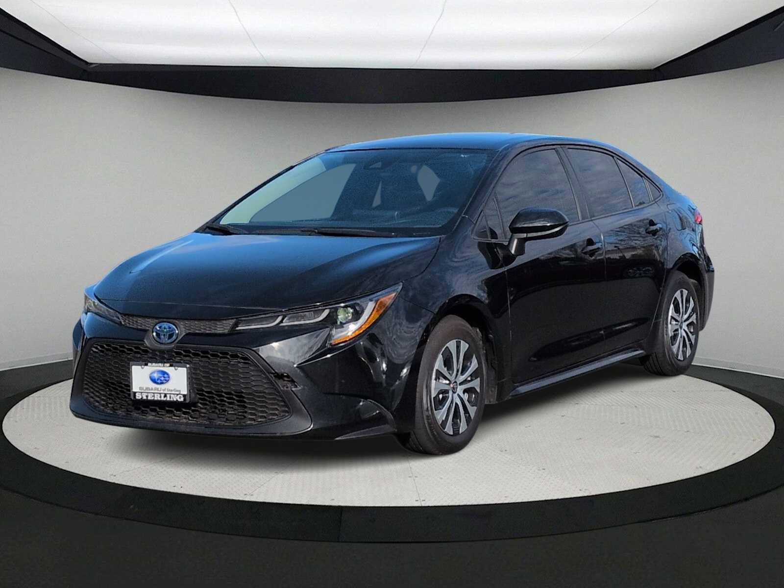 Used 2022 Toyota Corolla LE image 3
