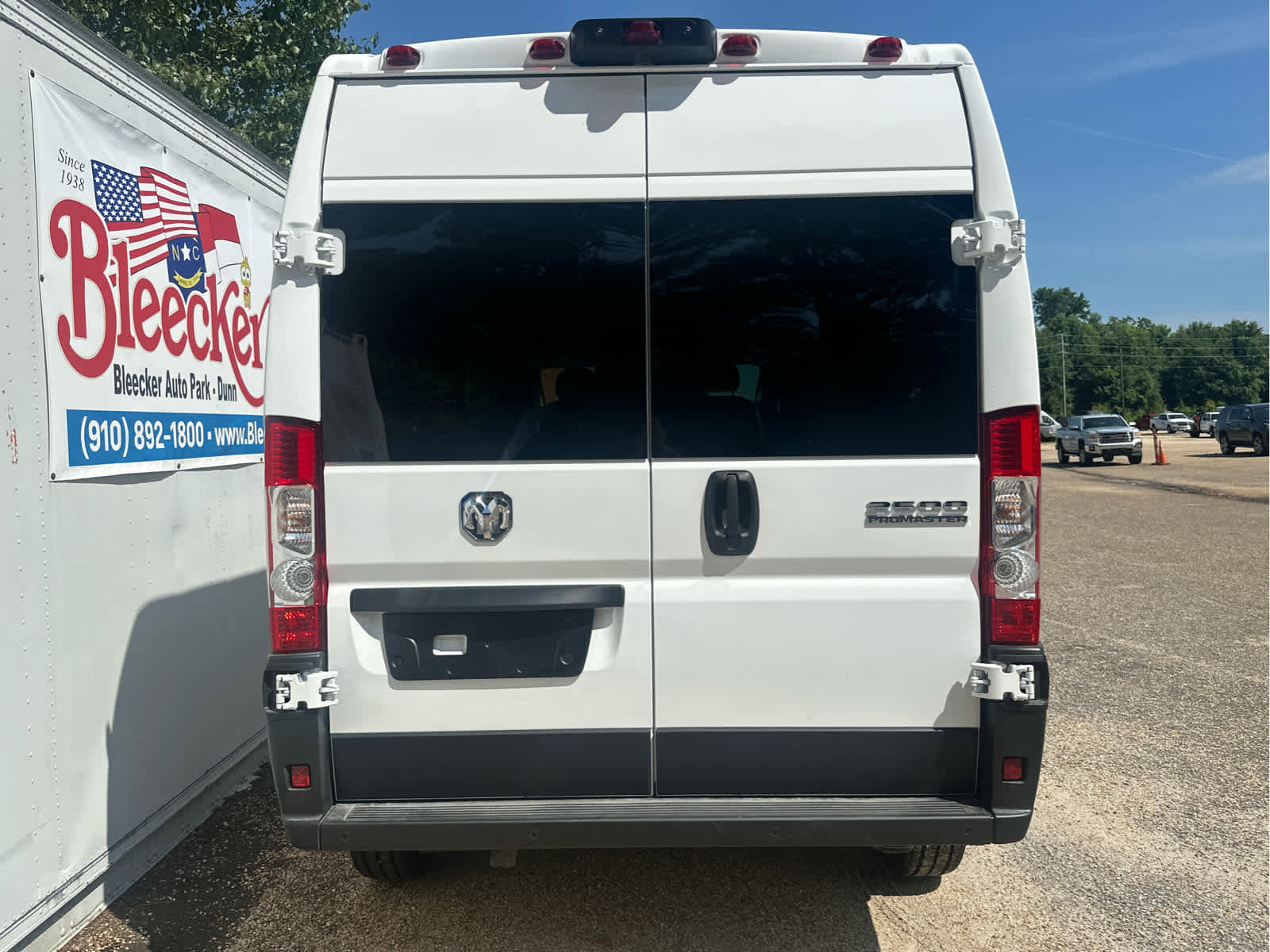 New 2025 RAM ProMaster 2500 w/ Convenience Group image 4