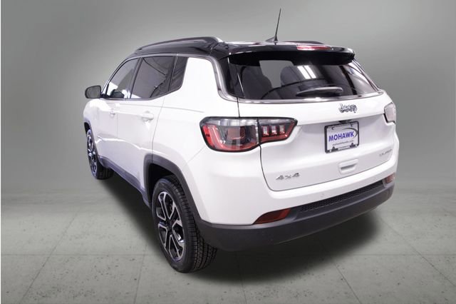 Used 2022 Jeep Compass Limited AWD/4WD image 3