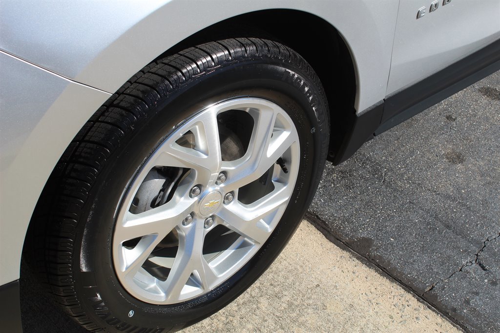 Used 2020 Chevrolet Equinox LT image 17