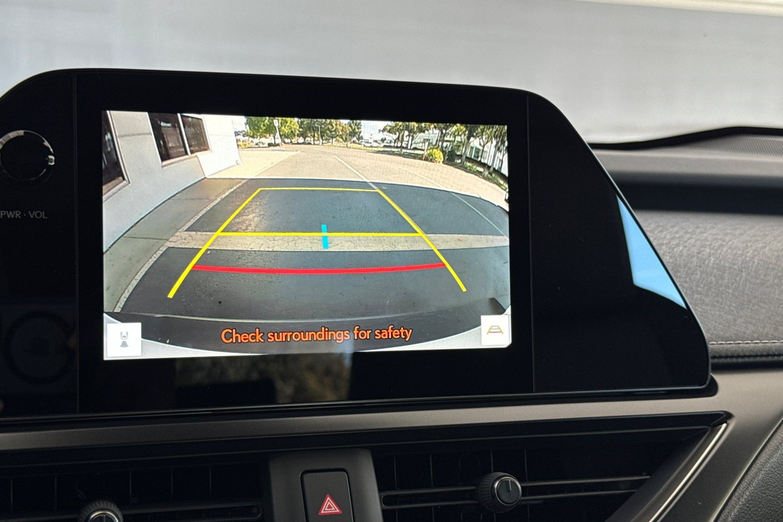 Certified 2026 Lexus UX 300h FWD w/ Accessory Package (Z2) image 25