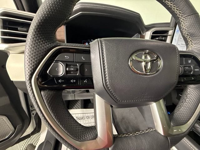 Used 2025 Toyota Sequoia Capstone AWD/4WD image 21