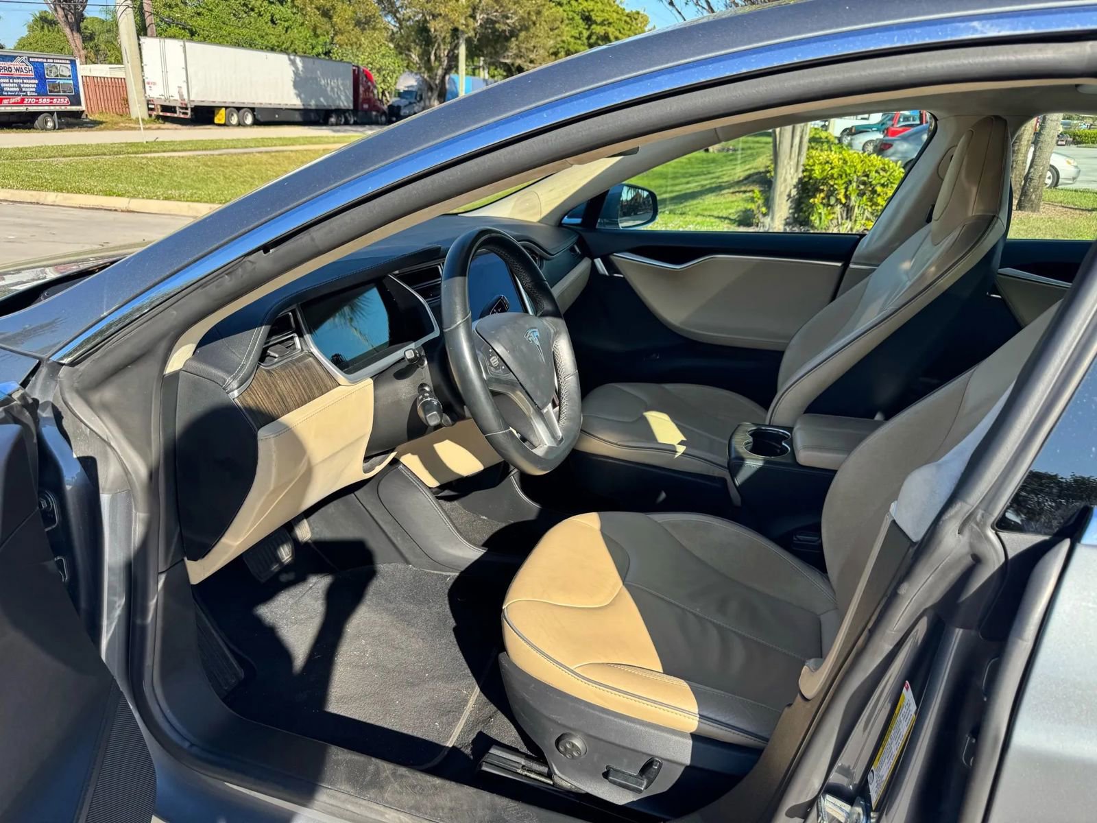 Used 2013 Tesla Model S Sedan 4D image 24