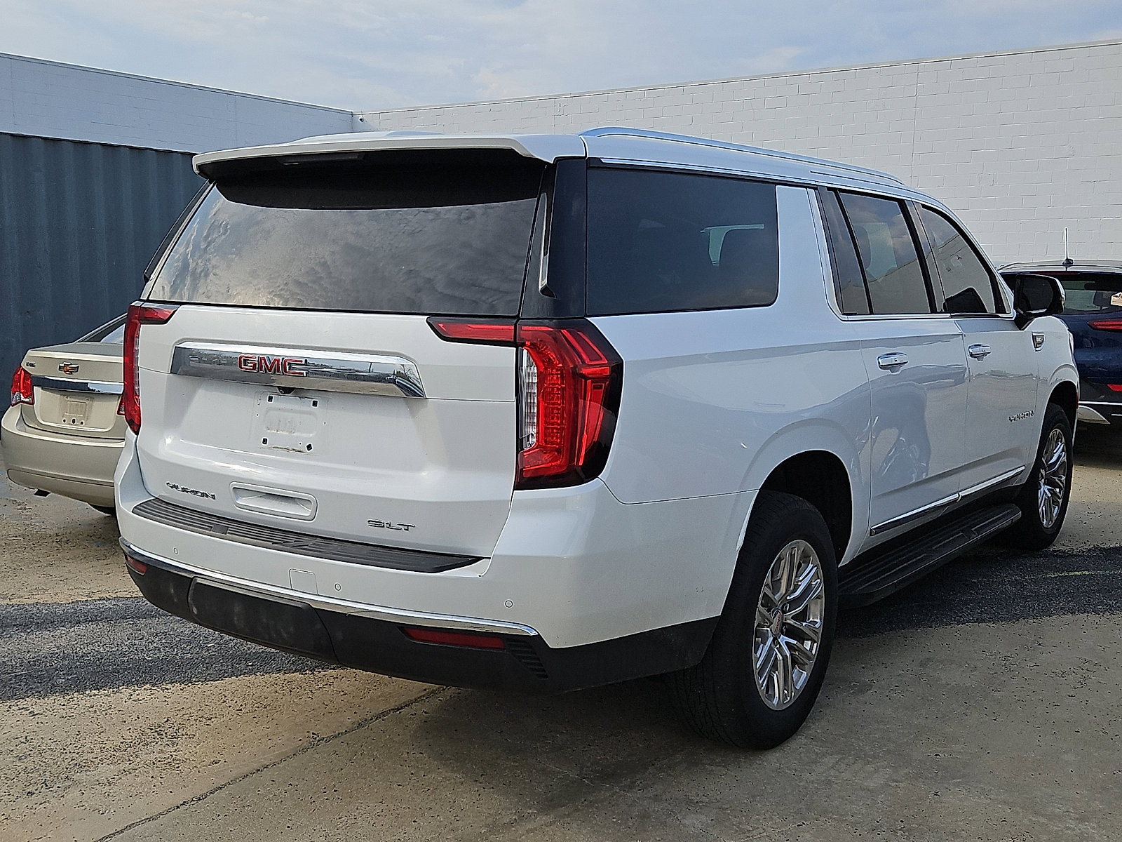 Certified 2023 GMC Yukon XL SLT w/ SLT Premium Package image 9