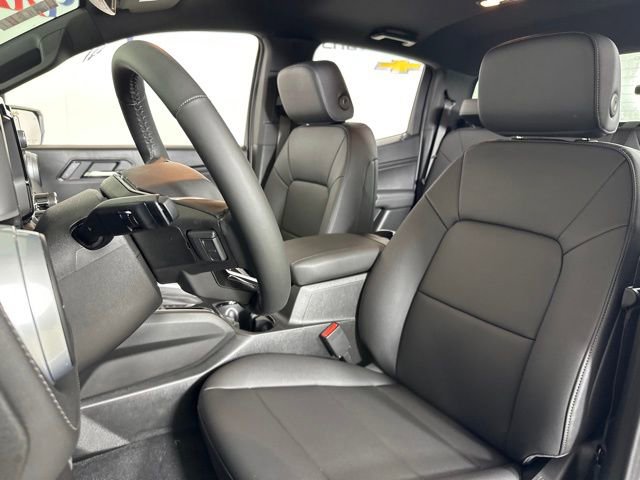 New 2025 Chevrolet Colorado LT w/ LT Convenience Package image 16