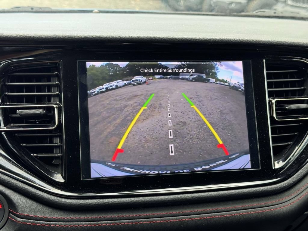 Used 2025 Dodge Durango GT AWD/4WD image 17