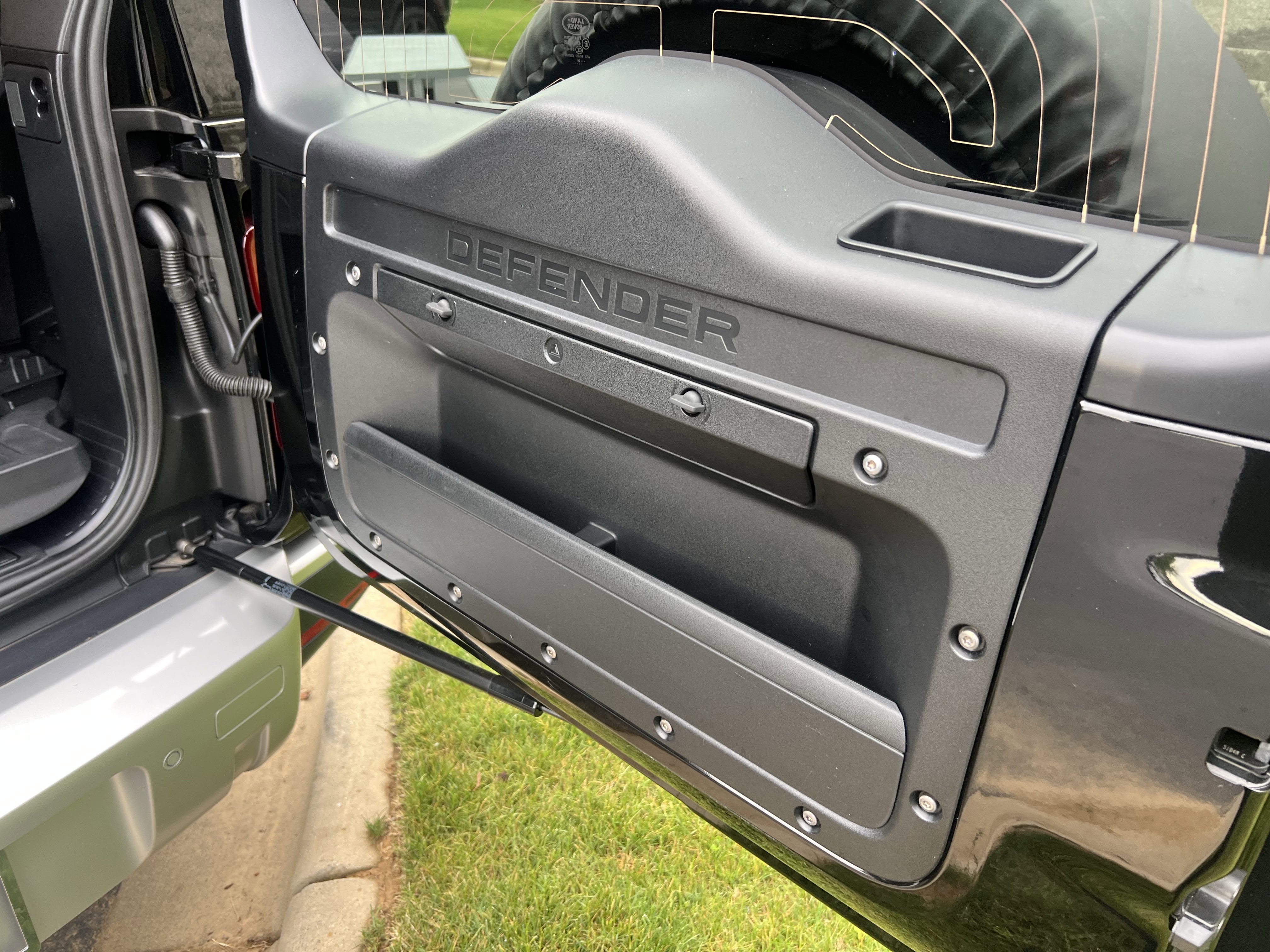 Used 2024 Land Rover Defender 130 S AWD/4WD image 37