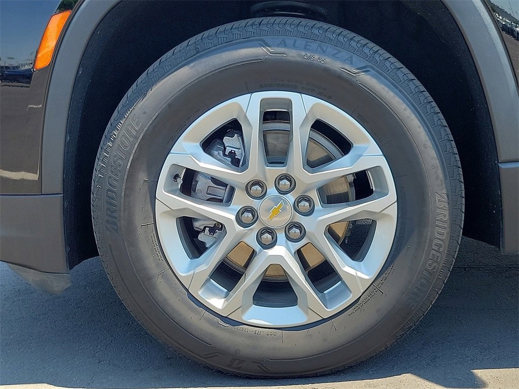 Used 2022 Chevrolet Traverse LS image 29