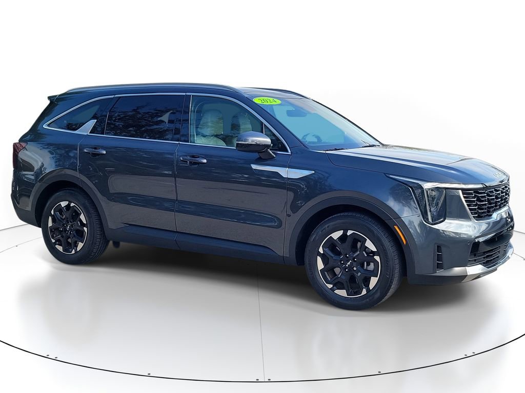 Used 2024 Kia Sorento S w/ Panoramic Sunroof Package image 2