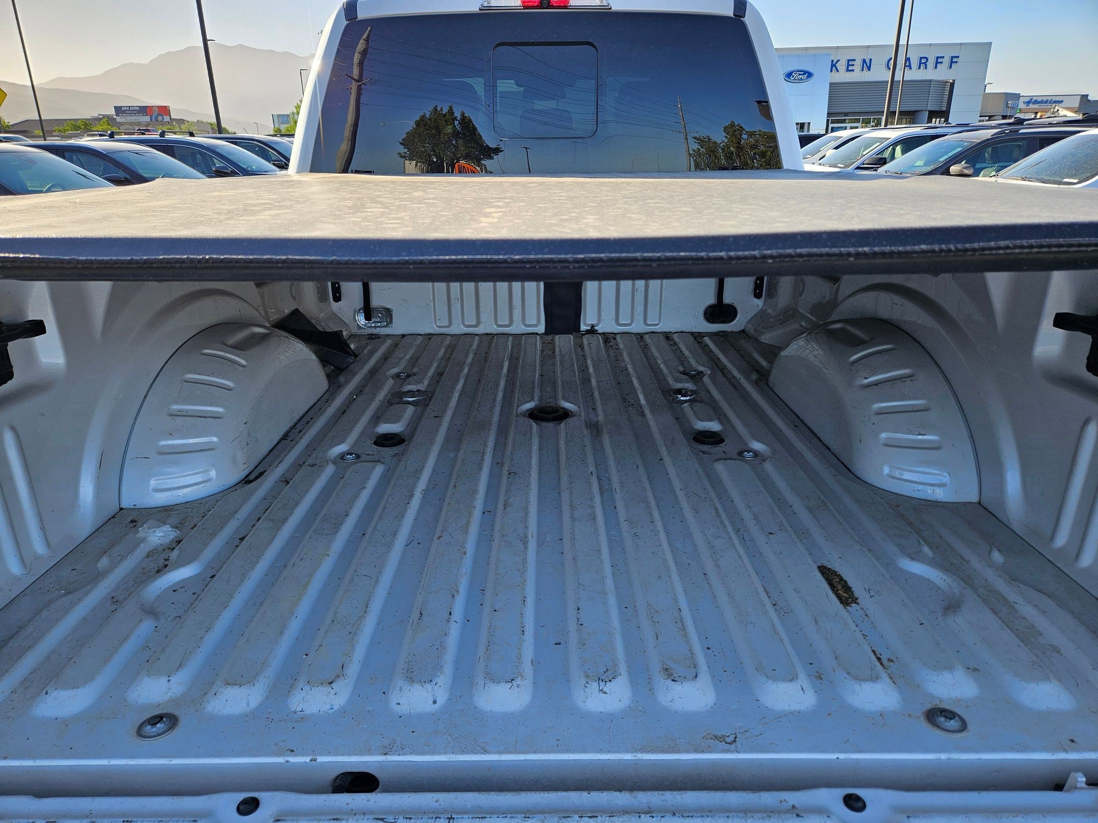 Used 2017 Ford F350 Lariat w/ Lariat Ultimate Package AWD/4WD image 32