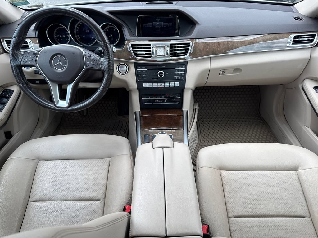 Used 2016 Mercedes-Benz E 350 4MATIC Sedan image 23