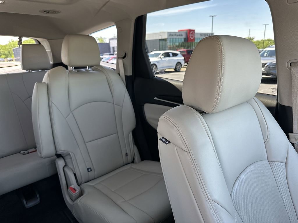 Used 2021 Buick Enclave Essence w/ Sound and Sites Package AWD/4WD image 14