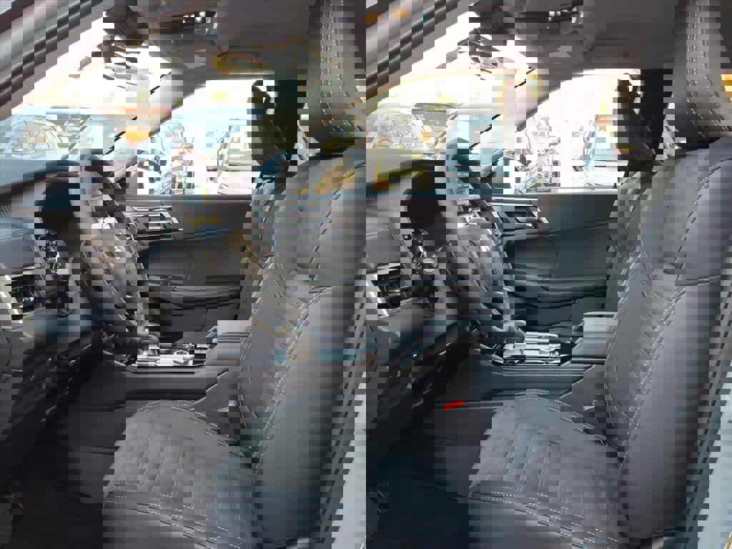 New 2026 Mitsubishi Outlander SE image 8