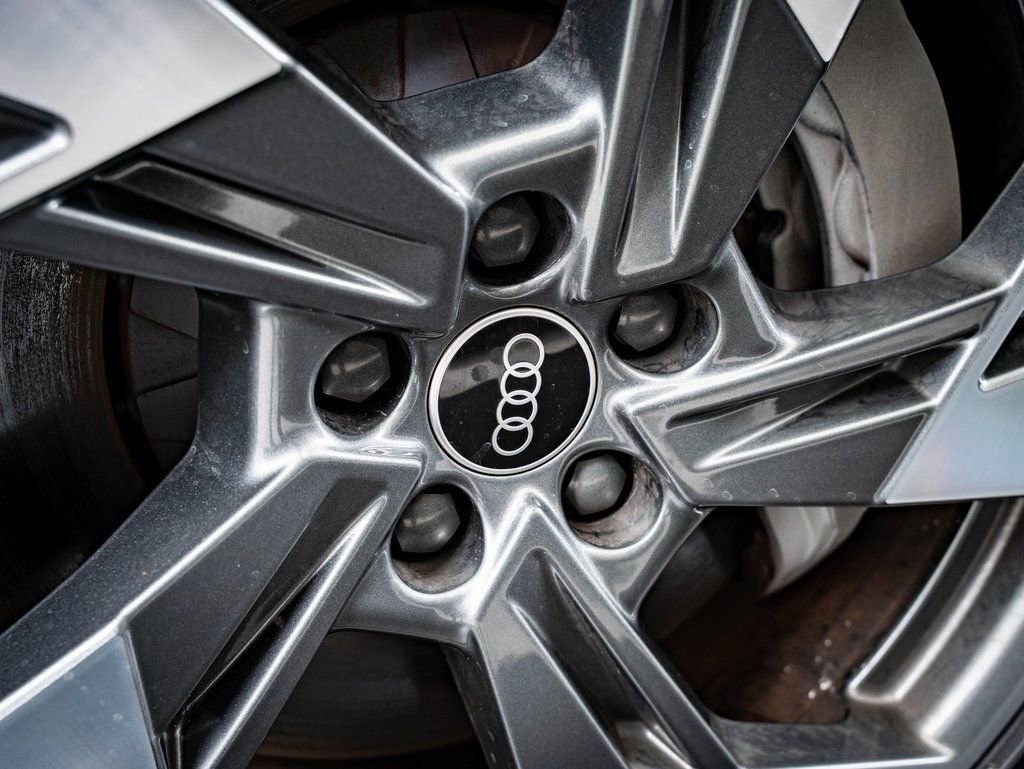 Used 2021 Audi e-tron Premium w/ Convenience Plus Package AWD/4WD image 7