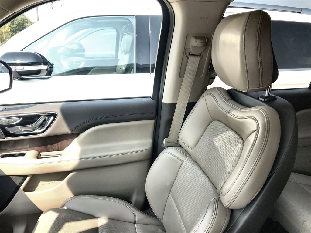 Used 2024 Lincoln Navigator Premiere image 25