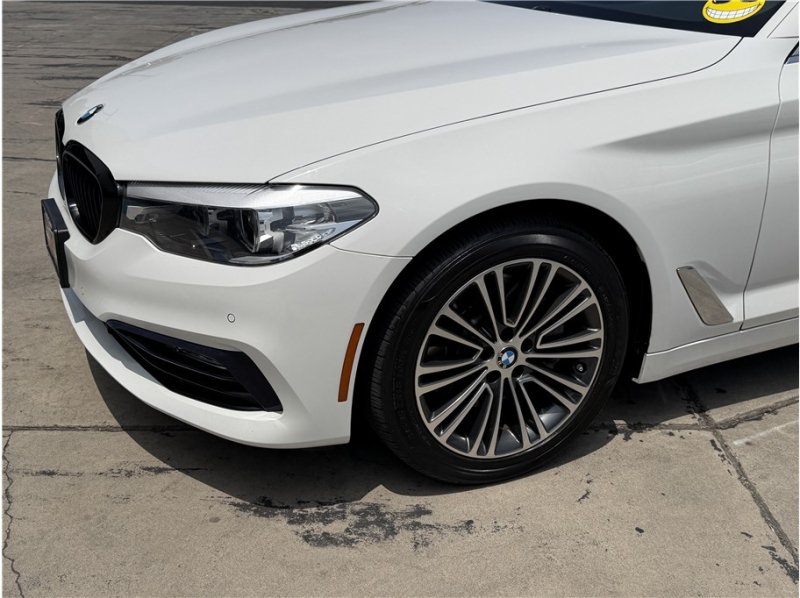 Used 2018 BMW 540i RWD image 11