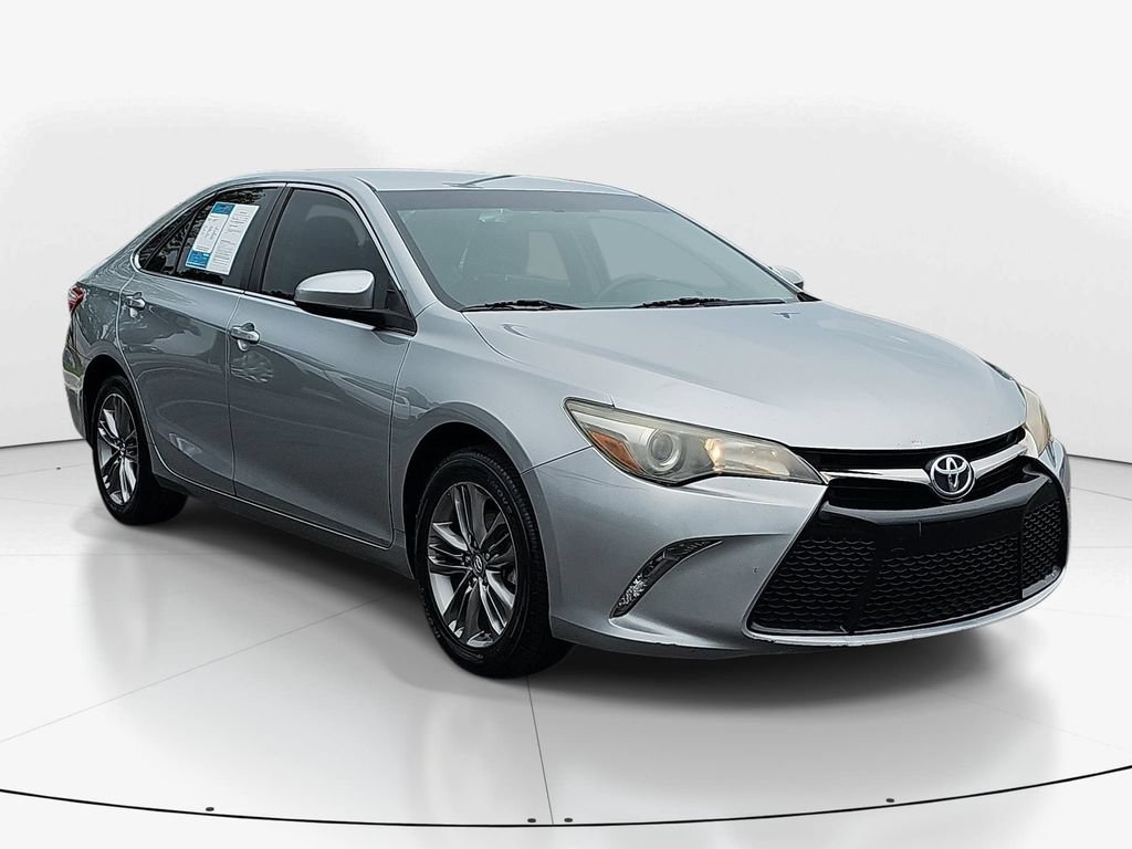 Used 2016 Toyota Camry SE FWD video 3