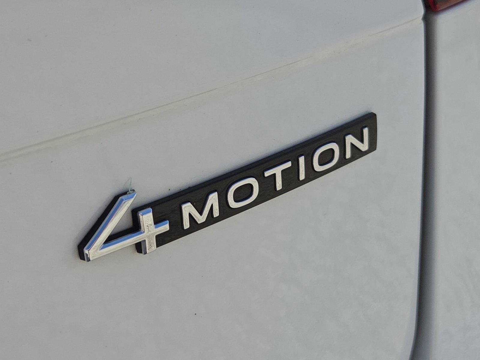 Used 2024 Volkswagen Tiguan Wolfsburg Edition AWD/4WD image 13