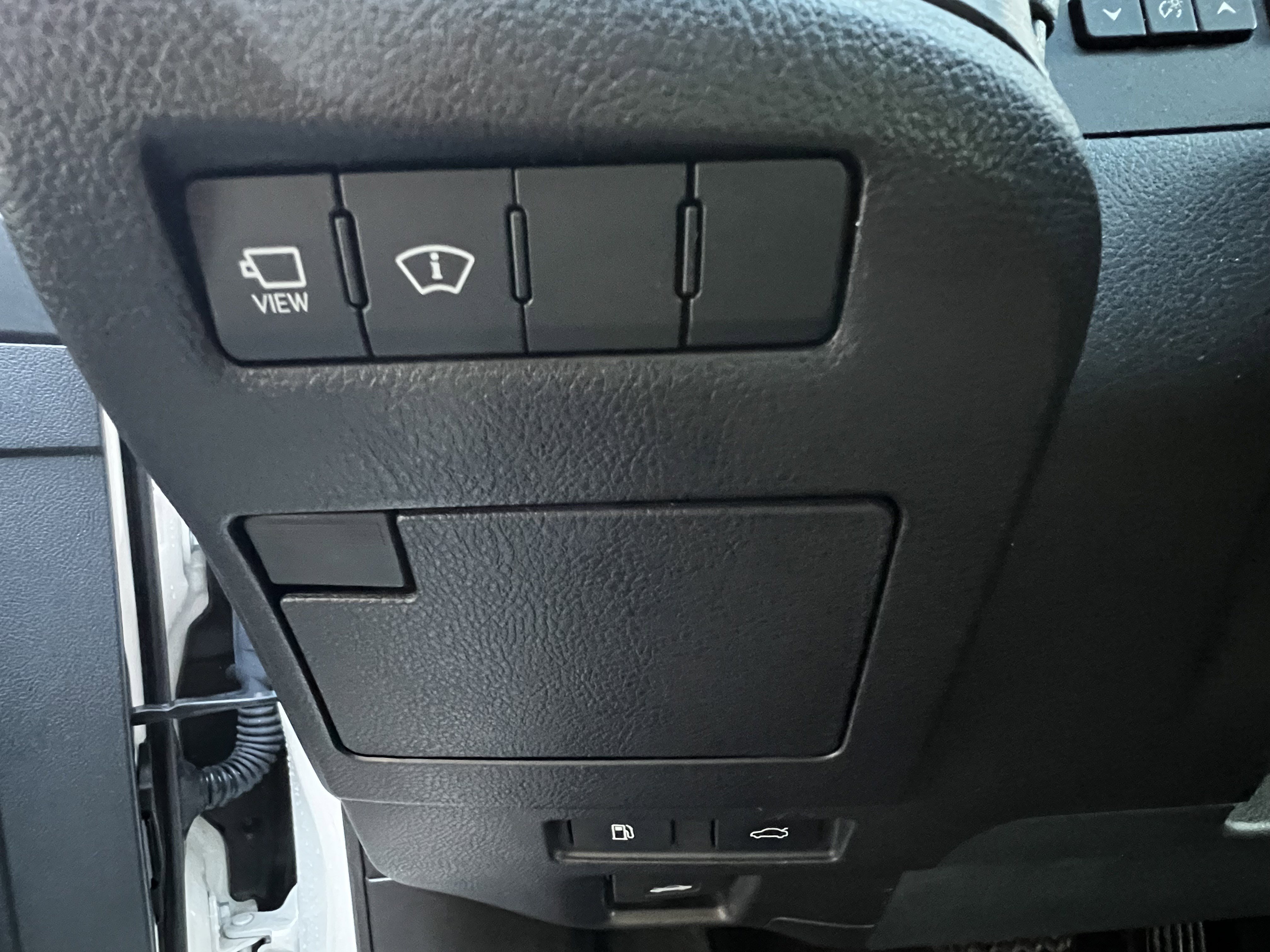 Used 2021 Lexus ES 300h Ultra Luxury w/ Accessory Package 2 image 15