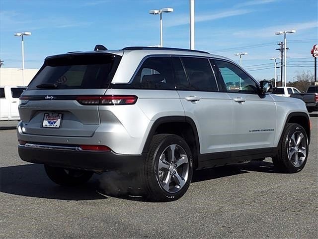 New 2024 Jeep Grand Cherokee Limited 4xe w/ Luxury Tech Group II image 4