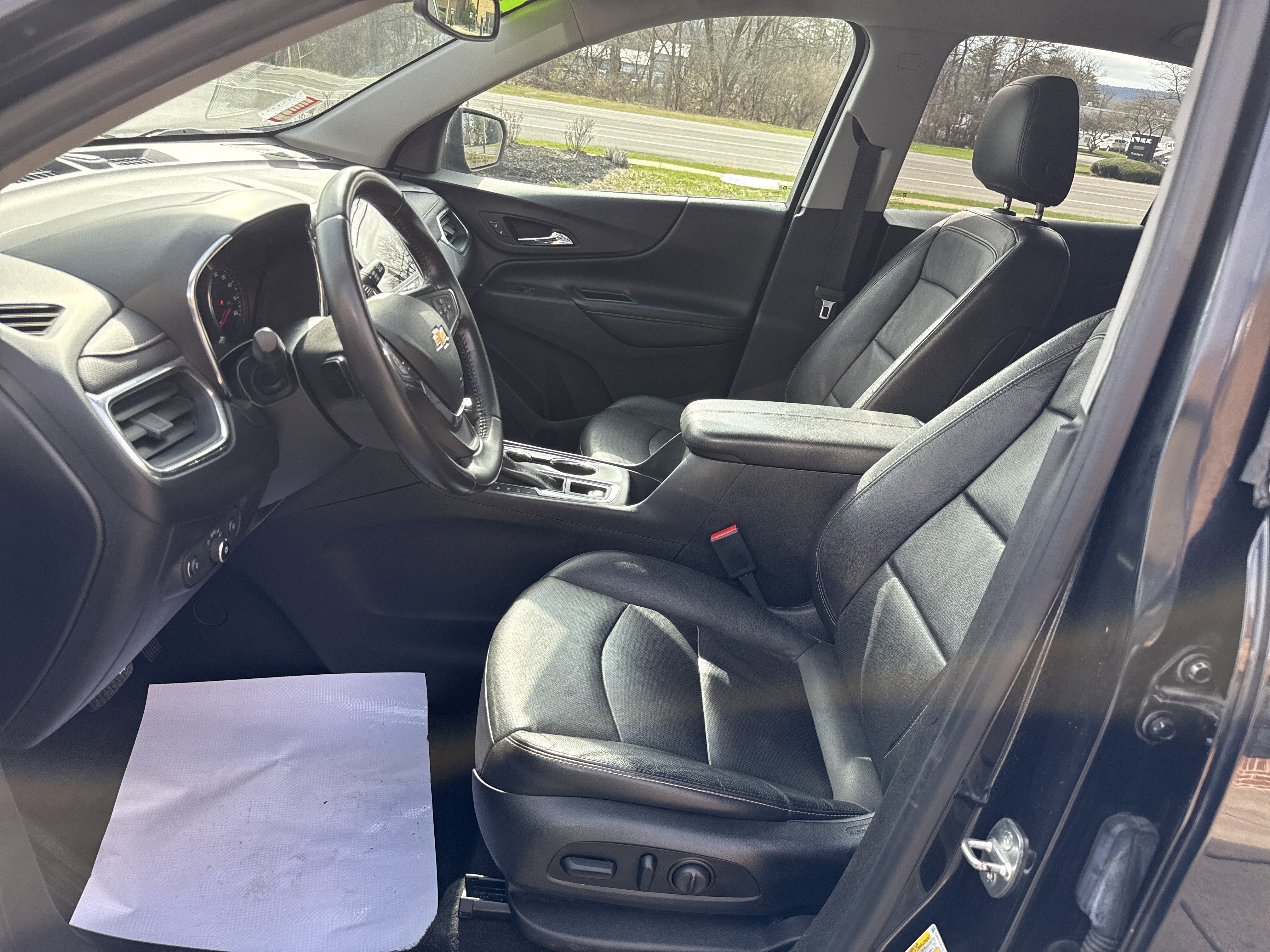 Used 2020 Chevrolet Equinox Premier AWD/4WD image 12