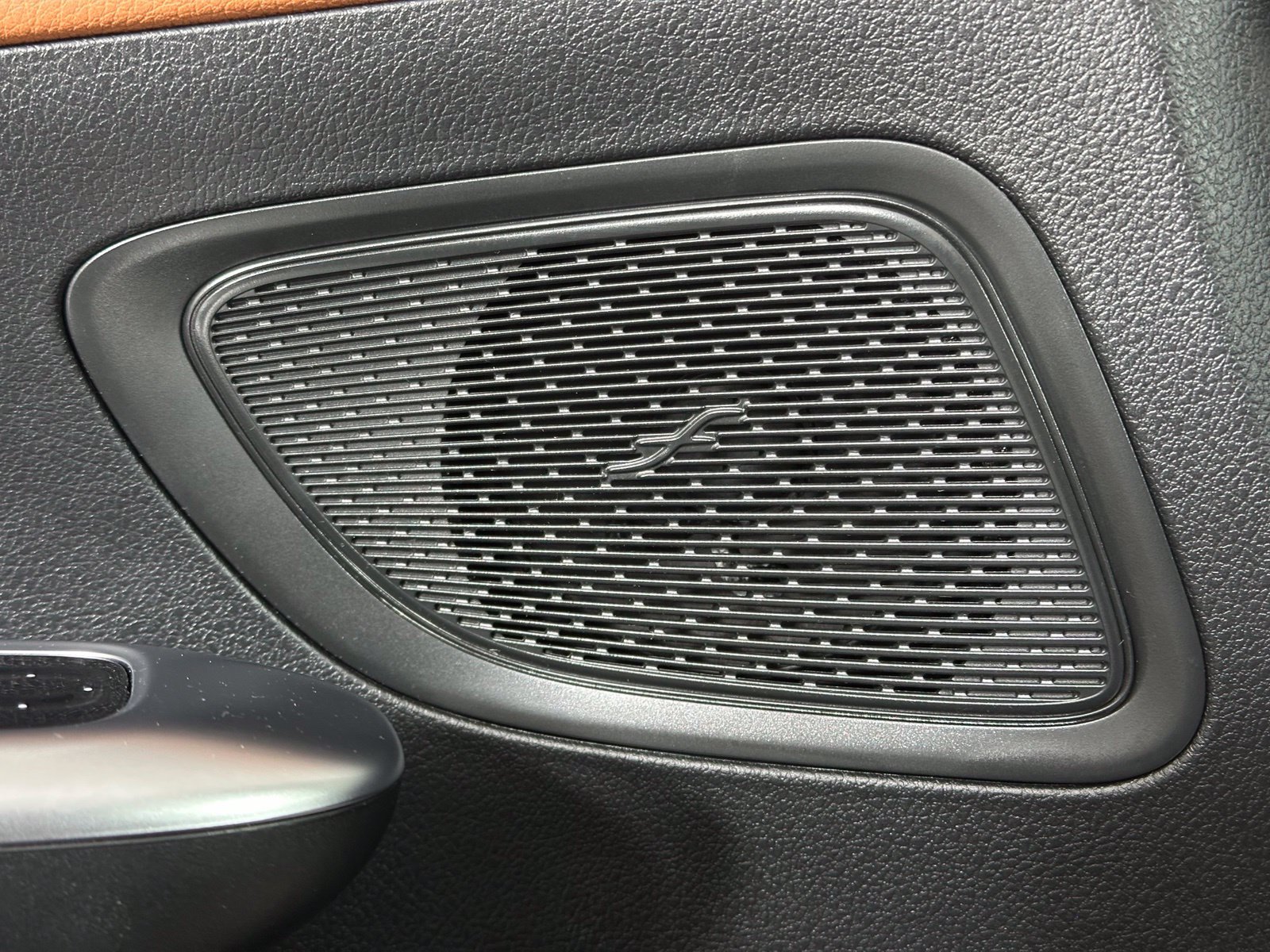 Used 2025 Mercedes-Benz C 300 Sedan image 17