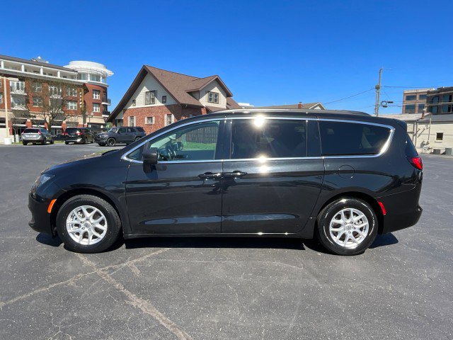 Used 2021 Chrysler Voyager Lxi FWD image 4
