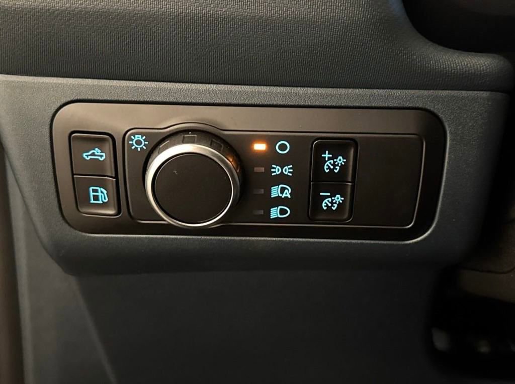 New 2025 Ford Maverick XLT image 24