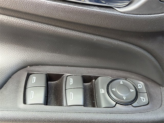 Used 2018 Chevrolet Equinox Premier image 19