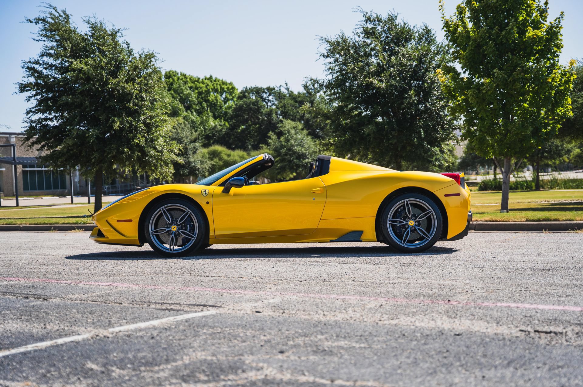 Used 2015 Ferrari 458 Speciale A RWD image 29