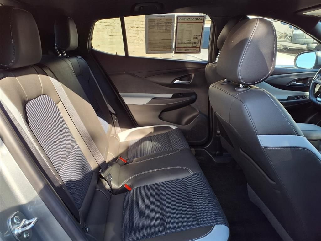 Used 2024 Buick Envista Preferred image 7