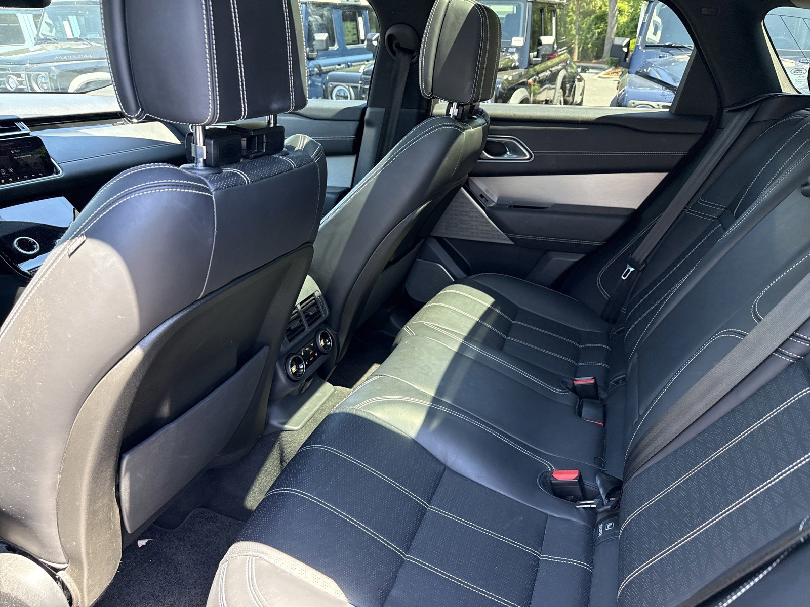 Used 2019 Land Rover Range Rover Velar R-Dynamic HSE AWD/4WD image 29