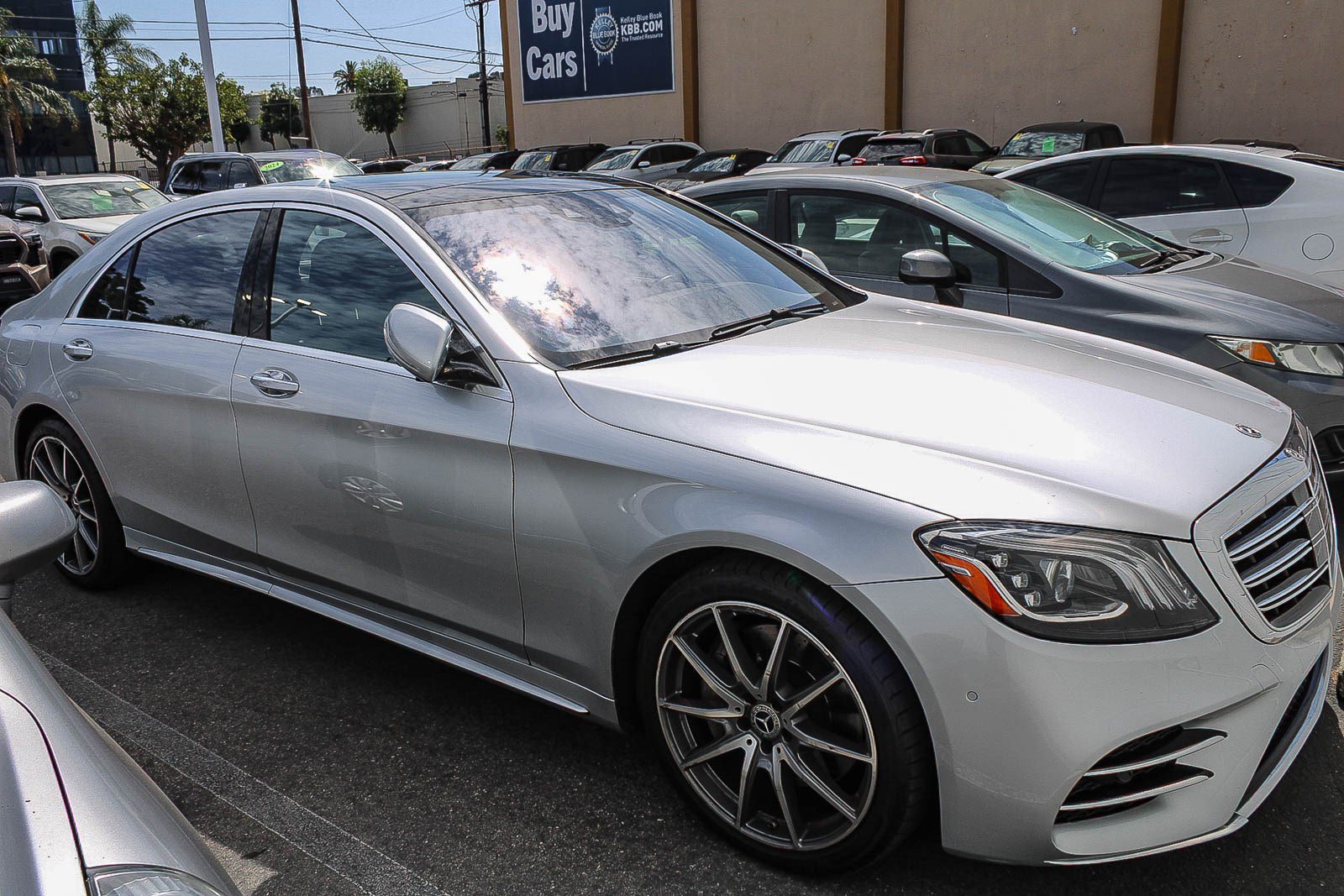 Used 2018 Mercedes-Benz S 450 Sedan image 2