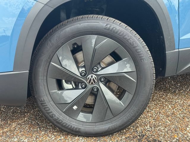 New 2026 Volkswagen Taos S FWD image 2