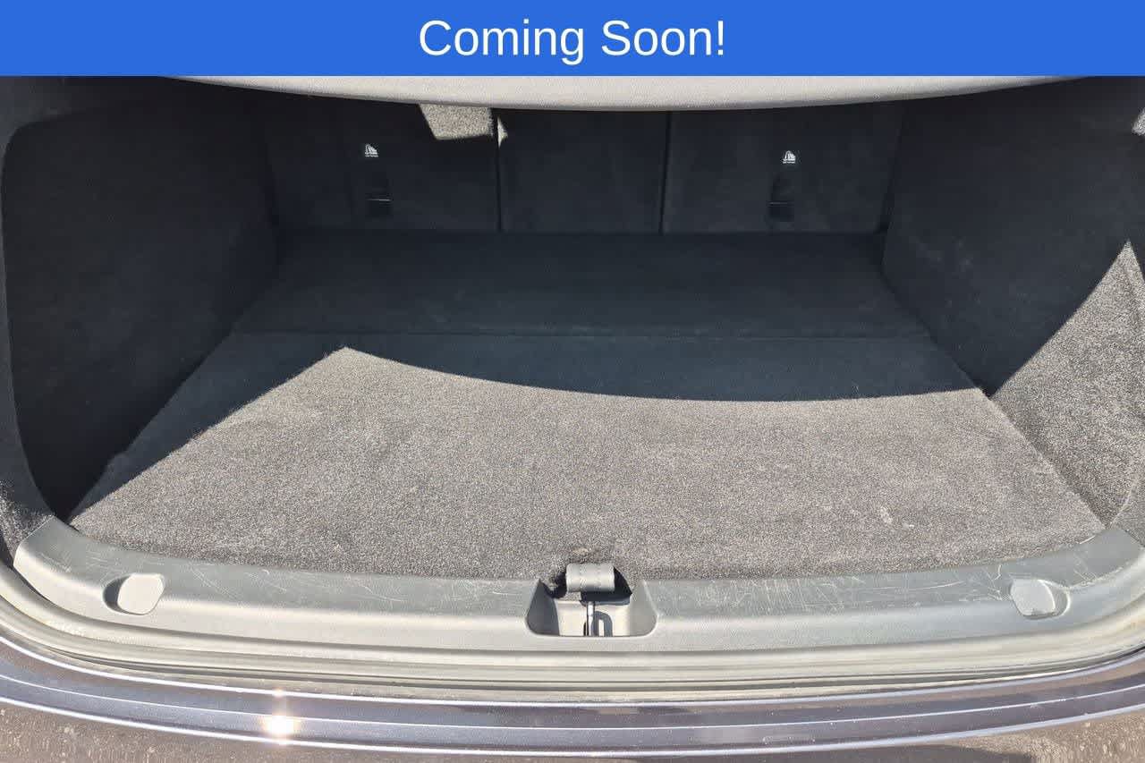 Used 2024 Tesla Model Y Long Range AWD/4WD image 30