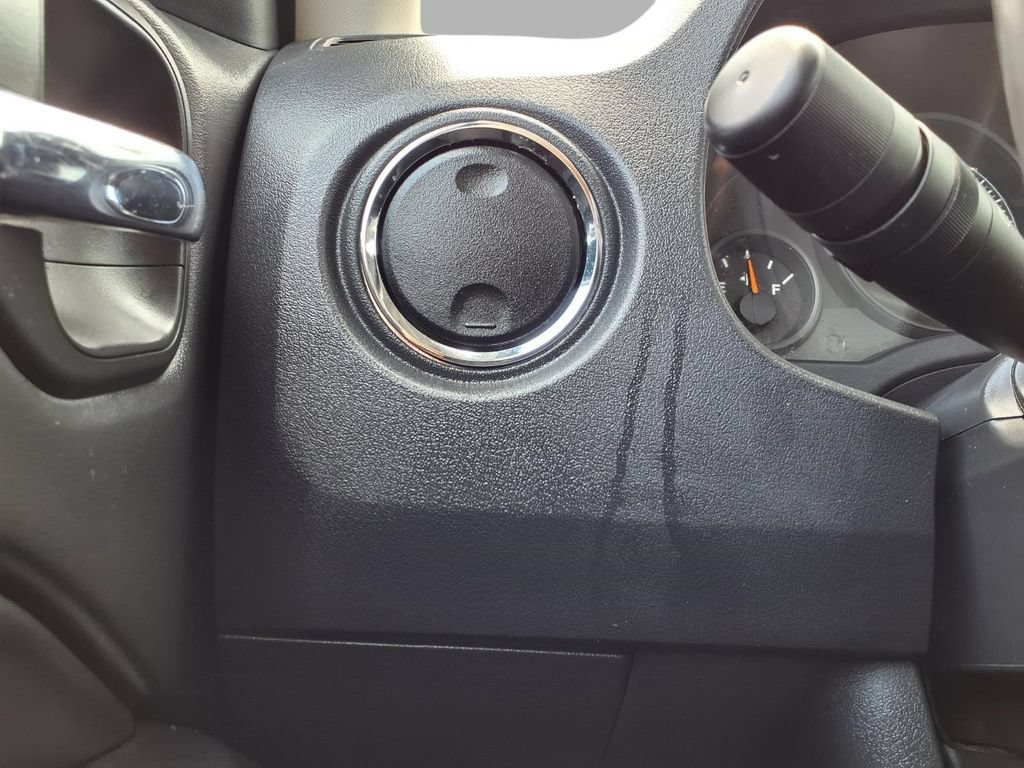 Used 2017 Jeep Patriot High Altitude FWD image 16