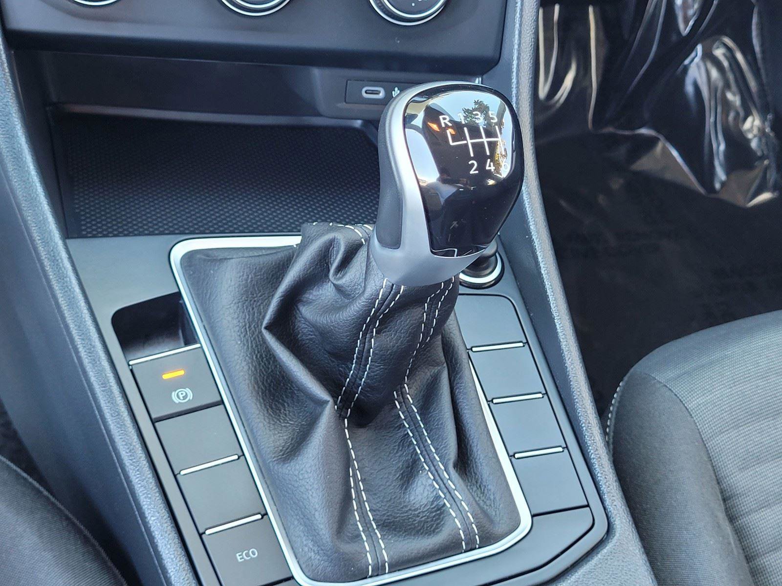 Used 2024 Volkswagen Jetta S image 25