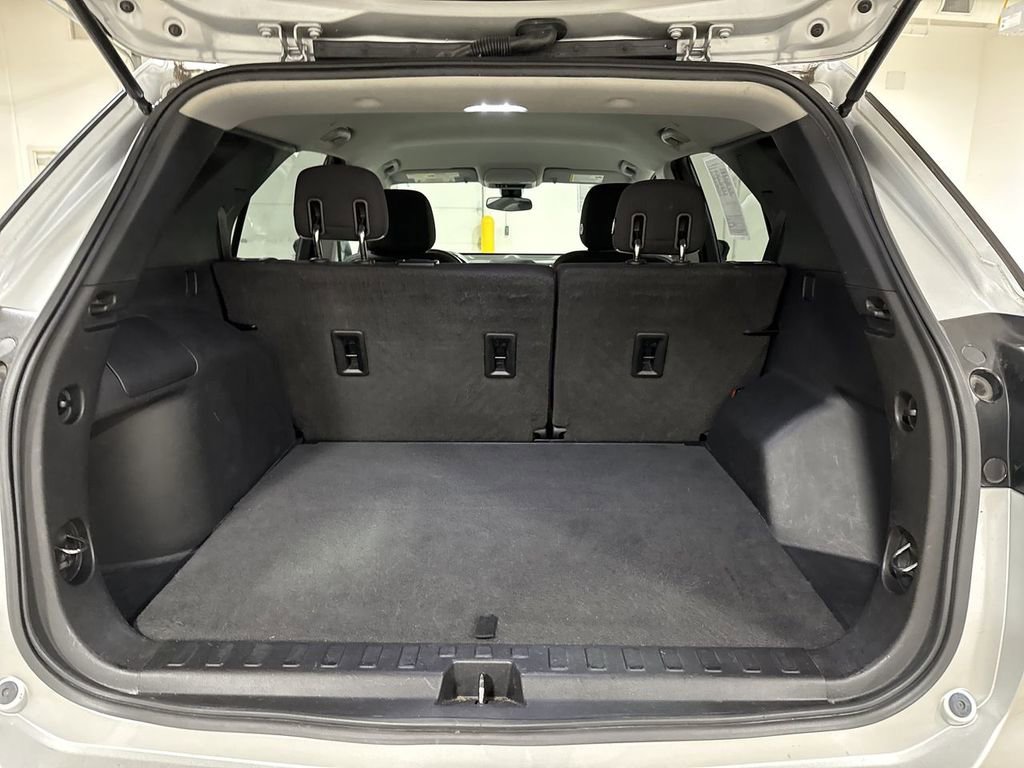 Used 2020 Chevrolet Equinox LS w/ LS Convenience Package image 23