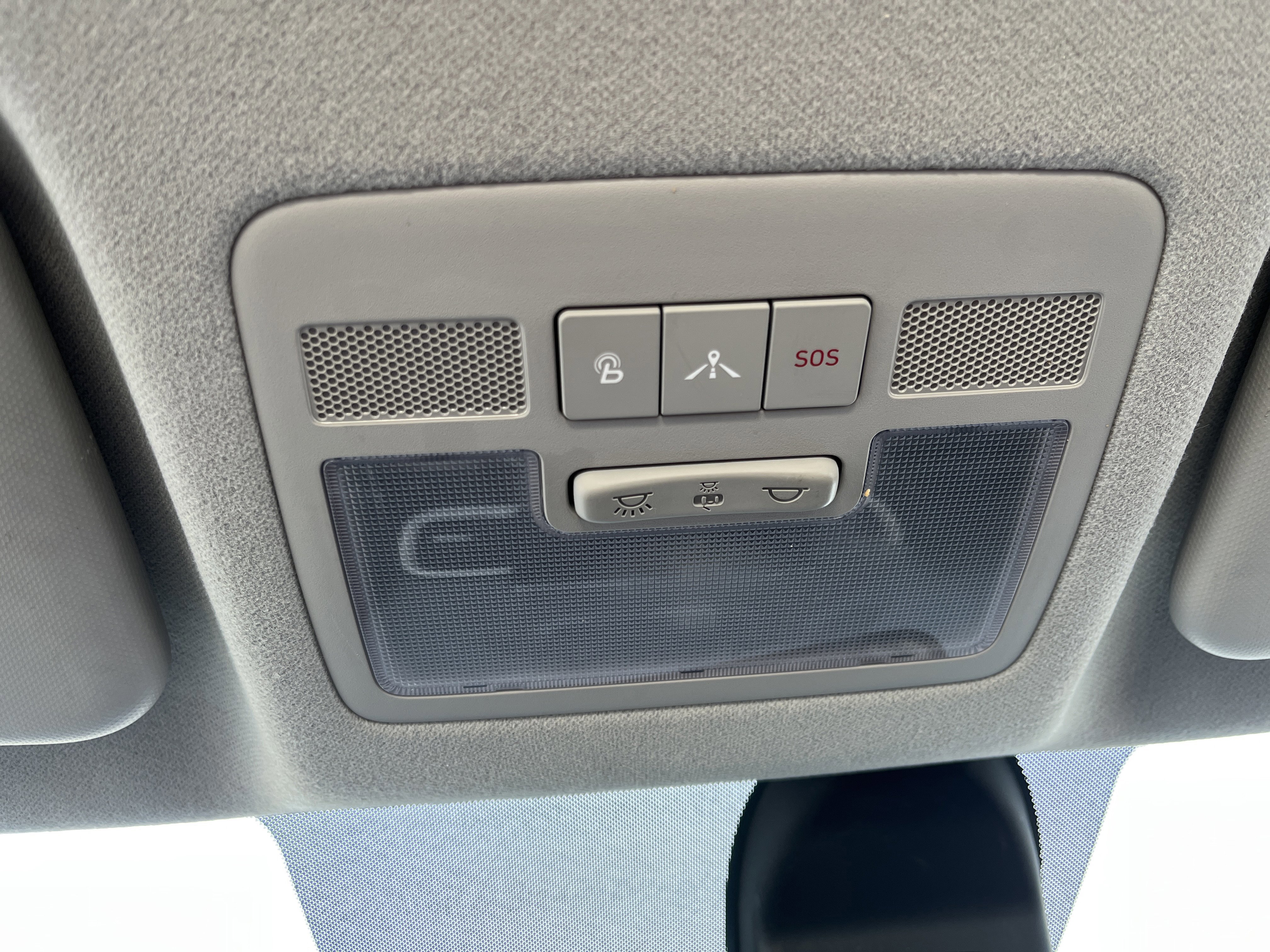Used 2022 Hyundai Venue Limited FWD image 20